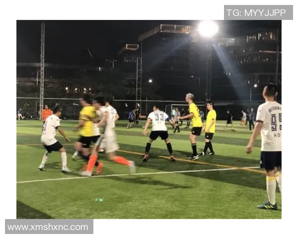 超人手势引领风潮足球明星展现无限魅力与激情